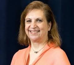 Edith Schwab's Instagram, Twitter & Facebook