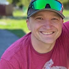 David Deru's Instagram, Twitter & Facebook