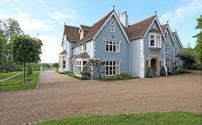 Savills Beech Hill Wadhurst East Sussex Tn5 6jr Property For Sale Property For Sale House Property