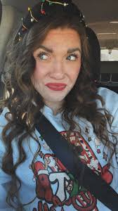 I have 27 followers to find until my next goal ~ I'm a mom of 3 (including  twins)