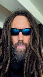 God’s light doesn’t just shine, it carries His love. Over 20 years ago, it  wasn’t just truth that changed me… it was divine affection that reached my  heart. #hope #jesus #bhw