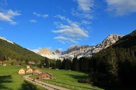 Read hotel reviews from real guests. Canazei E Val Di Fassa Cosa Vedere E Cosa Fare In Estate E In Inverno