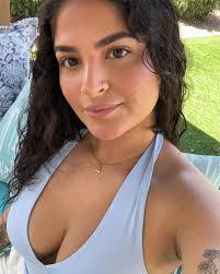 Angelica Renee's Instagram, Twitter & Facebook