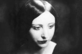 Comentarios literarios: June: la belleza marchita de una musa de callejón