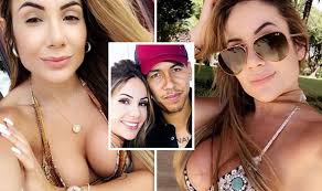 Roberto Firmino Wife Larissa Pereira Sexy Pictures Unearthed Prior To Brazil Game Celebrity News Showbiz Tv Express Co Uk Manchester city vs liverpool fc.