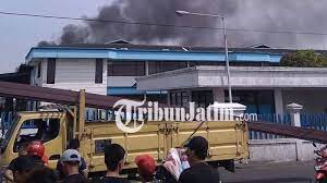 Jl.narogong km.7 cipendawa no.7,rt.4, rw.7 kel. Kebakaran Di Pabrik Pt Siantar Top Di Waru Sidoarjo Akibat Penggorengan Terlalu Panas Tribun Jatim