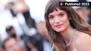 Charlbi Dean, Star of 'Triangle of Sadness,' Dies at 32