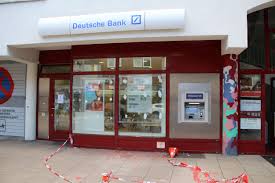 Deutsche bank braunschweig in der brabandtstr. Anschlag Auf Deutsche Bank Filiale Eimsbutteler Nachrichten