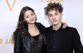 In 2014 liberakakis was seen for the first time on. 34 Ideeen Over Stefania Beroemdheden Mooie Meiden Fans