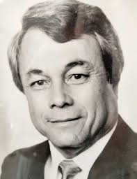 Robert Alamillo's Instagram, Twitter & Facebook