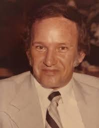 Elmer Travis's Instagram, Twitter & Facebook