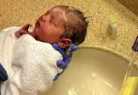 After a few weeks, however, giving your baby a bath will be as easy as changing their diaper. Delaying Baby S First Bath 8 Reasons Why Doctors Recommend Waiting Before Bathing A Newborn Childrensmd
