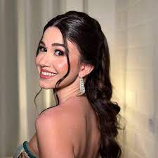 Lívia Tavares (@livia_tav) • Instagram photos and videos