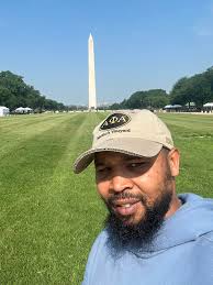 So I'm in Washington, DC for a couple of days networking and moving around.  While doing a little touring, I stumbled onto preparations for Donald  Trump's upcoming parade. Y'all… it's wild out