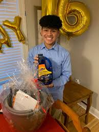 Help her give her room a sweet sixteen makeover with any or a few of these popular items. Birthday Present Gift Idea For A 16 Year Old Stockpiling Moms