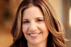 Meridith Dillon's Instagram, Twitter & Facebook