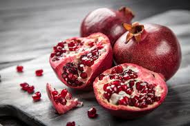 Goji berries are a super fruit variety known for their lycium barbarum polysaccharides. 5 Manfaat Goji Berry Untuk Kesehatan Termasuk Untuk Diet Kegunaan Efek Samping Interaksi Hello Sehat