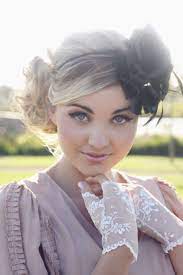 Image Result For Fascinators For Round Face Race Day Hair Derby Outfits Race Day Fashion
