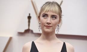 Wants to play an elf. Saoirse Ronan Cumple 26 Anos Y Sabemos Por Que Todo Le Sienta Tan Bien Telva Com
