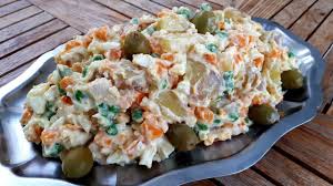 Salade Russe Ou Salade Olivier Tousencuisineavecseb Recettes De Cuisine Salade Olivier Salade Russe Recette