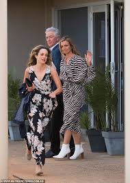 Jun 05, 2021 · home and away summer preview: Home And Away S Bridie Carter On Set Veteran Co Stars Shane Withington And Emily Symons Aktuelle Boulevard Nachrichten Und Fotogalerien Zu Stars Sternchen