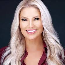 Connie Mccomb's Instagram, Twitter & Facebook