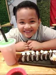 Simple reward for passing his entrance, reading, and oral exams.. Daddy  Nino Vergel Yalung and I are soo proud of you mahlabidabidabs 😘 #myson  #proud #love