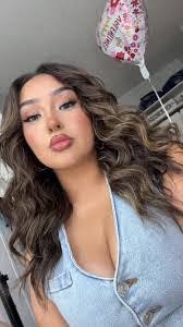 Barbara Borsuk's Instagram, Twitter & Facebook