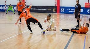 La copa libertadores de futsal femenino 2017 o conmebol libertadores de futsal femenino 2017 es la cuarta edición del torneo internacional de la copa libertadores de futsal femenino organizado por la confederación sudamericana de fútbol. Universitario Cayo 3 1 Ante Carlos Barbosa En El Debut De La Copa Libertadores De Futsal 2021