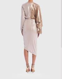 Les robes de soirée longue à manches courtes, un style très important pour soirée, sont une excellente alternative. Robe De Soiree Courte Sexy Chic Avec Asymetrie D Une Cape Et Manche Longue A Marseille 13001 Boutique Solution Ceremonie
