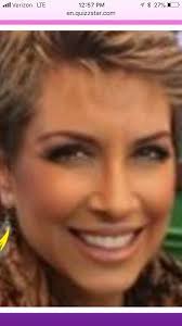 Brooches: Timeless Adornment: Gross, Lori Ettlinger, Behl, David:  9780847831432: Amazon.com: Books