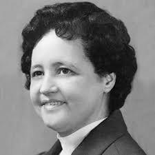 Claire Peloquin's Instagram, Twitter & Facebook