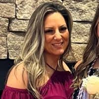 Mariah Knox's Instagram, Twitter & Facebook