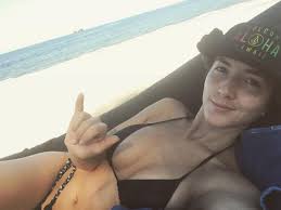 Eréndira Ibarra enciende la pantalla- El Candidato desnudos completos