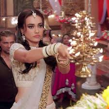 Pin By Laume On Filmai Fashion Crown Crown Jewelry