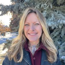 It's a new year and a (somewhat) new team! We would like to  introduce/reintroduce our Green Calgary Staff. 1. Stephanie Alcock- Green  Kids Program Manager 2. Kaitlin Gargus- Operations and Administration  Assistant