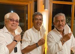 Muling nakumpleto sa eat bulaga! Look Joey De Leon Vic Sotto Tito Sotto Reunite After One Year The Filipino Times