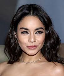 You are sure to get the accolades from your dear ones for choosing a sexy. 30 Vanessa Hudgens Hairstyles Hair Cuts And Colors