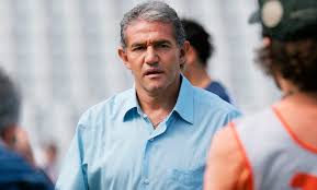 Gabriel batistuta, argentina consigue fotografías de noticias de alta resolución y gran calidad en getty images. Jorge Burruchaga El Nuevo Manager De La Seleccion Argentina