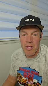 How Old Is Andy Glaze