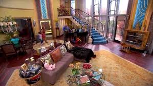 The Fabulous Family Penthouse On The Disney Show Jessie Disney Jessie Penthouse Disney Shows