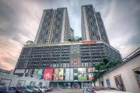 Take a boat ride down the meandering river, an alternative way to see some of the landmarks (64rm for 3, includes biscuits and a drink). The Shore Residence Tower Melaka River Malacca Apartment Price Address Reviews
