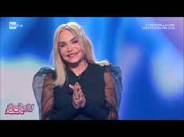 Слушайте музыку этого артиста (maria giovanna elmi) в apple music. Maria Giovanna Elmi E Le Nozze Rosa Italiasi 29 05 2020 Youtube