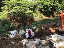 Jabatan kimia malaysia adalah jabatan yang menyediakan perkhidmatan analisis, penyiasatan dan perundingan saintifik kepada agensi kerajaan. Pencemaran Sungai Linggi Jabatan Kimia Analisis Sampel