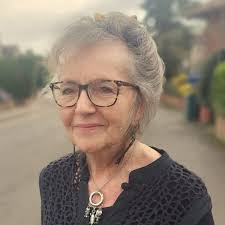 Marilyn Groves's Instagram, Twitter & Facebook