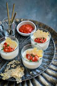Recept Hartige Panna Cotta Met Geitenkaas En Paprikacoulis Njam Recept Voedsel Ideeen Panna Cotta Geitenkaas