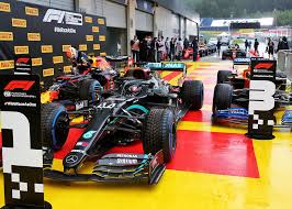 Bottas se reencuentra con la victoria. Hamilton Muy Superior Sobre Agua Se Hace Con La Pole Del Gran Premio De Estiria 2020 Formula F1