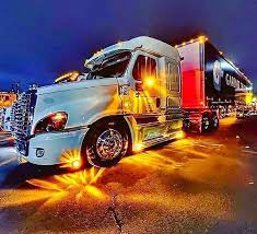 Traileros De Mexico Oficial En Instagram Freightliner Trucking Trucker Truck Trucklife Truckporn Trai Big Trucks Freightliner Cascadia Freightliner