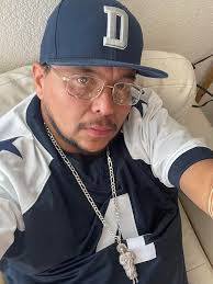 Cowboys unveil their new Jerry Jones statue 😂