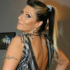 Nancy Perreault's Instagram, Twitter & Facebook